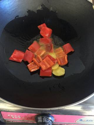 雪菜小炒鸡的做法步骤：2