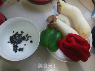 鱼香杏鲍菇的做法步骤：1
