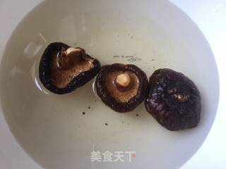 五彩虾仁粥的做法步骤：2
