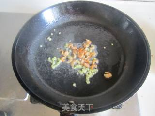虾仁炒苦瓜的做法步骤：4