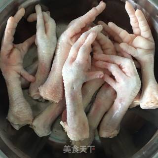 凉拌凤爪的做法步骤：1