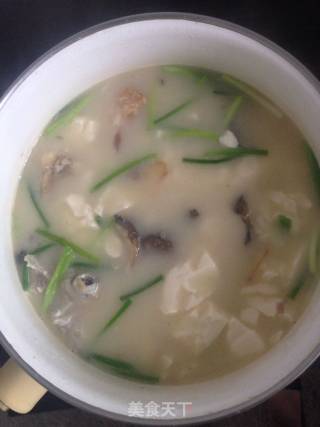 鱼头豆腐汤的做法步骤：4