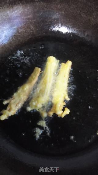 香炸金针菇的做法步骤：4