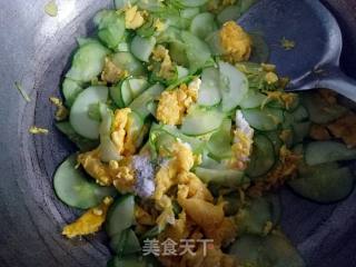 黄瓜炒蛋的做法步骤：6