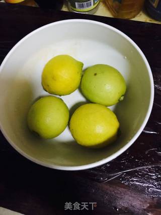柠檬蜂蜜茶的做法步骤：1