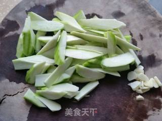丝瓜蛋汤的做法步骤：1