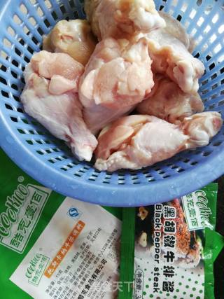 黑椒鸡翅根的做法步骤：1