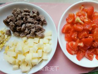 番茄炖牛肉的做法步骤：1