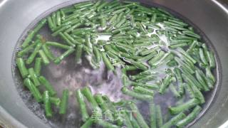豇豆炒肉丝的做法步骤：4