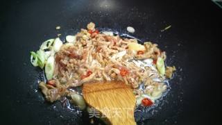 豇豆炒肉丝的做法步骤：7