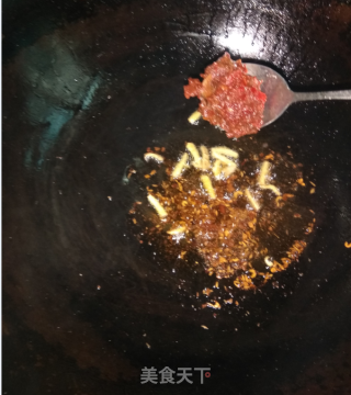 香辣鱿鱼须的做法步骤：4