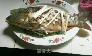 清蒸裸斑的做法步骤：2