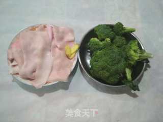 蚝油猪皮的做法步骤：1