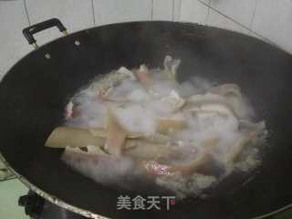 爆炒猪皮丝的做法步骤：2