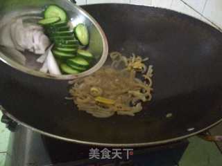 爆炒猪皮丝的做法步骤：7