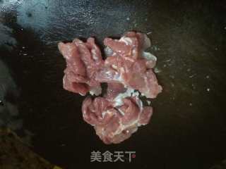 肉片炒丝瓜的做法步骤：2