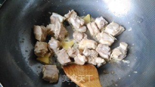 排骨烧年糕的做法步骤：4