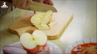 韩式辣白菜五花肉的做法步骤：2