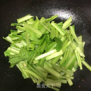 小白菜炒腊肠的做法步骤：5