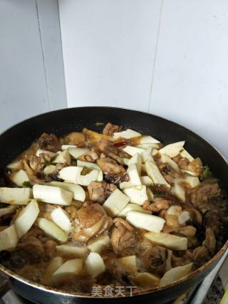 茭白烧鸡腿的做法步骤：7