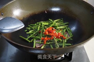 黑椒芦笋培根的做法步骤：6
