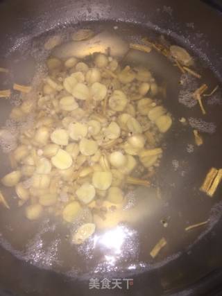 莲子百合红豆沙糖水的做法步骤：4
