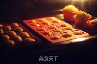 翻糖卡通纸杯蛋糕的做法步骤：8