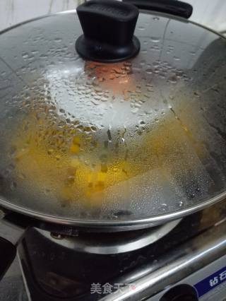 咸蛋黄焗南瓜的做法步骤：3