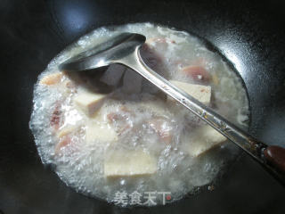 青菜腊鸡腿煮冻豆腐的做法步骤：3