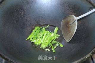 榨菜炒豆芽的做法步骤：2