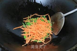 榨菜炒豆芽的做法步骤：3