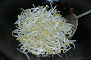 榨菜炒豆芽的做法步骤：4