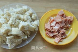 培根榨菜焗馒头的做法步骤：1