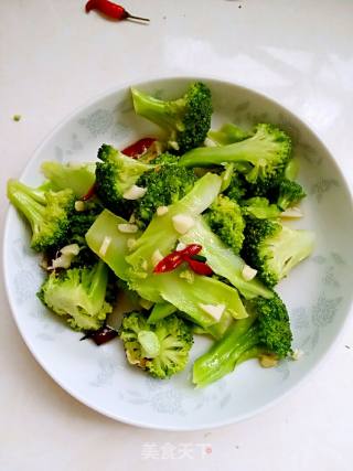 蒜香西蓝花的做法步骤：10