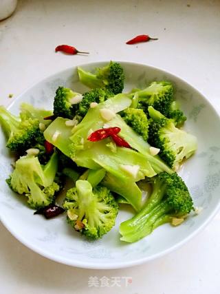 蒜香西蓝花的做法步骤：11