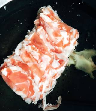 双菌凉拌肥牛的做法步骤：2