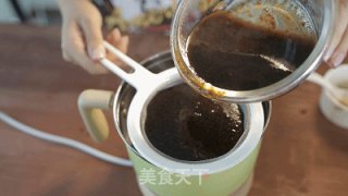 【小森妈妈菜谱】新吃法-夏日滋补龟苓膏的做法步骤：4