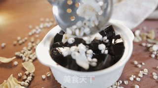 【小森妈妈菜谱】新吃法-夏日滋补龟苓膏的做法步骤：7