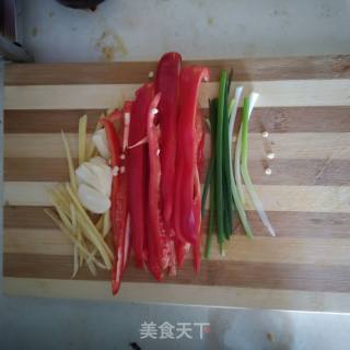 清蒸鲫鱼的做法步骤：2