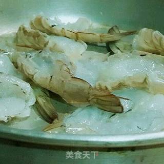 招牌生啫贝贝虾煲的做法步骤：3