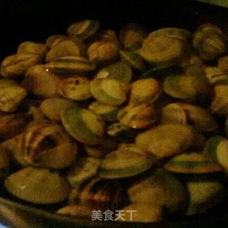 招牌生啫贝贝虾煲的做法步骤：4