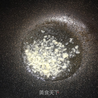 火腿肠炒河粉的做法步骤：4