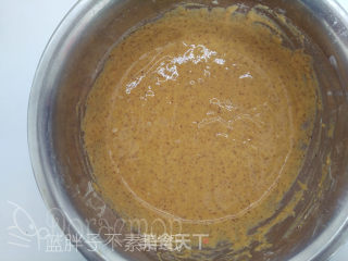 红糖枣泥戚风蛋糕的做法步骤：7