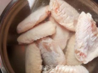 贵妃鸡翅的做法步骤：1