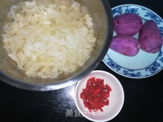 紫薯枸杞银耳汤的做法步骤：1