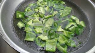 青椒木耳炒鸡肉的做法步骤：10