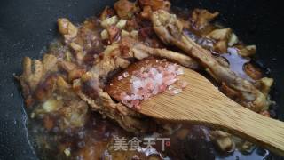青椒木耳炒鸡肉的做法步骤：11
