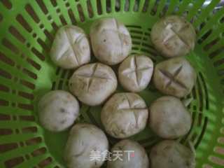 肉片炒蘑菇的做法步骤：2