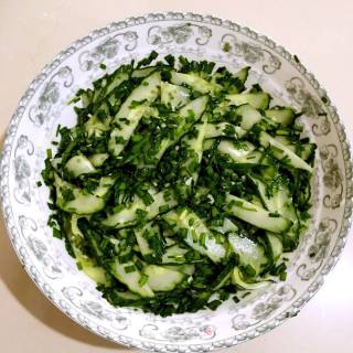 韭菜拌黄瓜的做法步骤：6