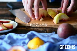 充满夏日香气的蜜桃泉的做法步骤：2